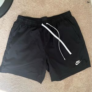 Nike Sportswear - Men's Woven Lined Flow Shorts (Black/L)